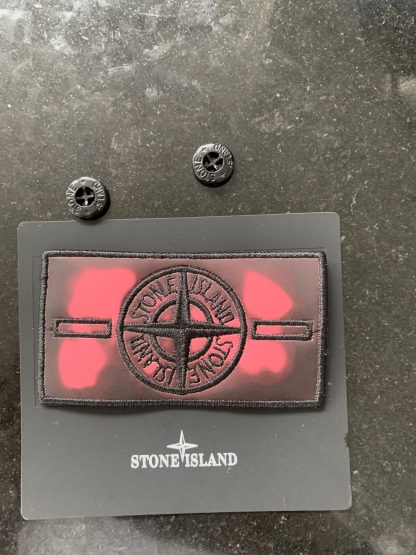 Stone Island Badge (Thermal – Rose Red)